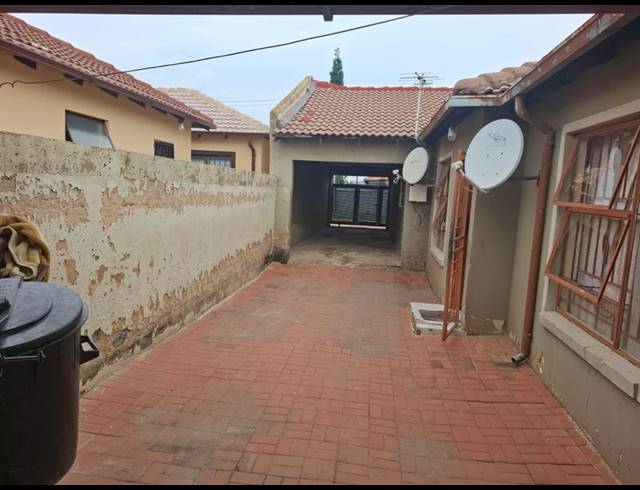 4 BEDROOM HOUSE FOR SALE IN CLAYVILLE